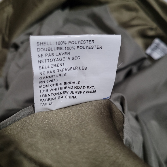 Cameron Blake by Mon Cheri size 10 Gown with Bolero in size 10 - Picture 12 of 16